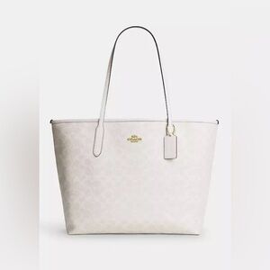 Coach Signature White Tote Bag